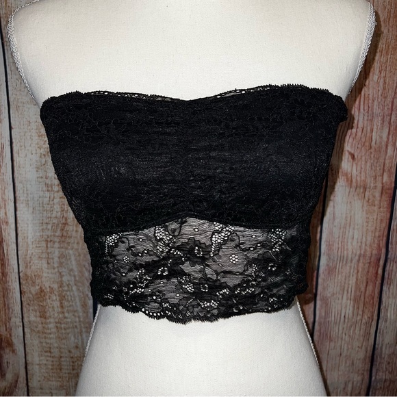 PINK Victoria's Secret Other - PINK Victoria’s Secret lace bandeau size Large
